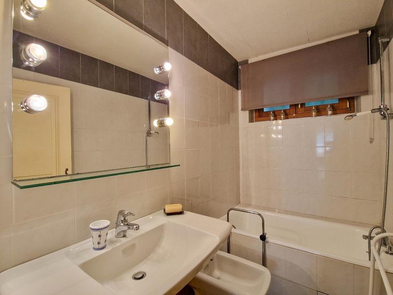 Propriété - 390 m² - 15 pièces