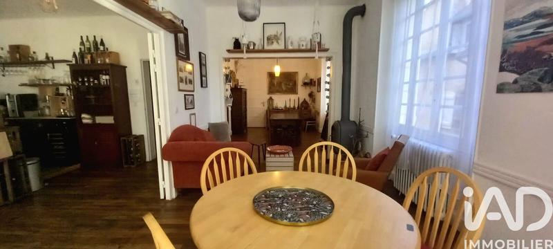 Maison - 233 m² - 9 pièces