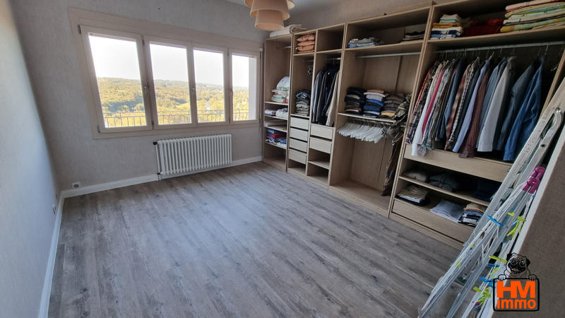 Maison - 180 m² - 7 pièces