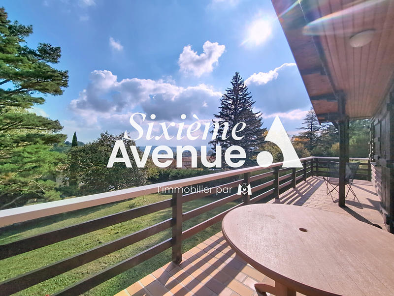 Maison - 121 m² - 7 pièces