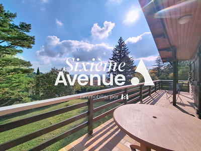 Maison - 121 m² - 7 pièces