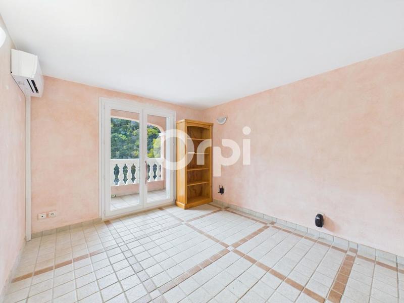 Villa - 172 m² - 6 pièces