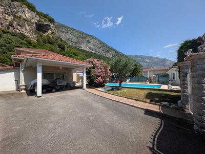Villa - 145 m² - 6 pièces