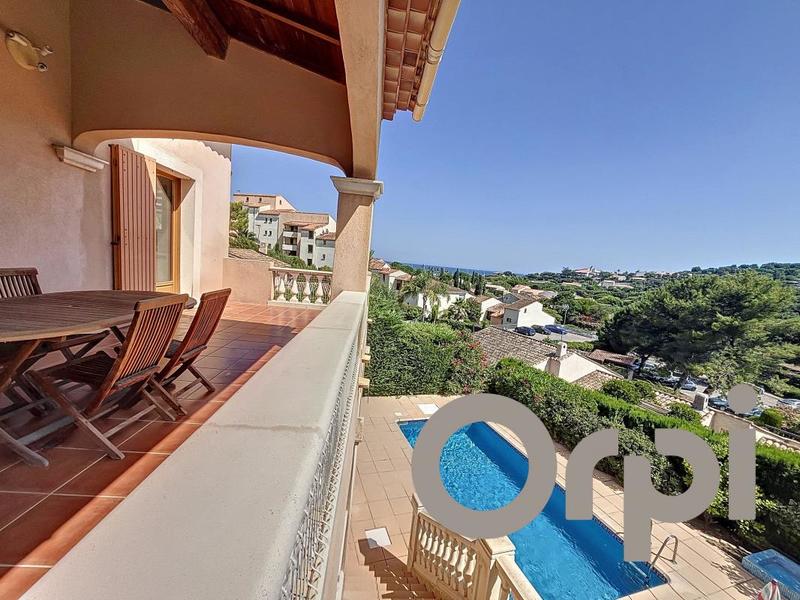 Maison - 178 m² - 6 pièces