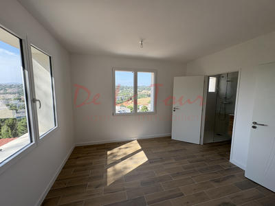 Appartement - 100 m² - 4 pièces