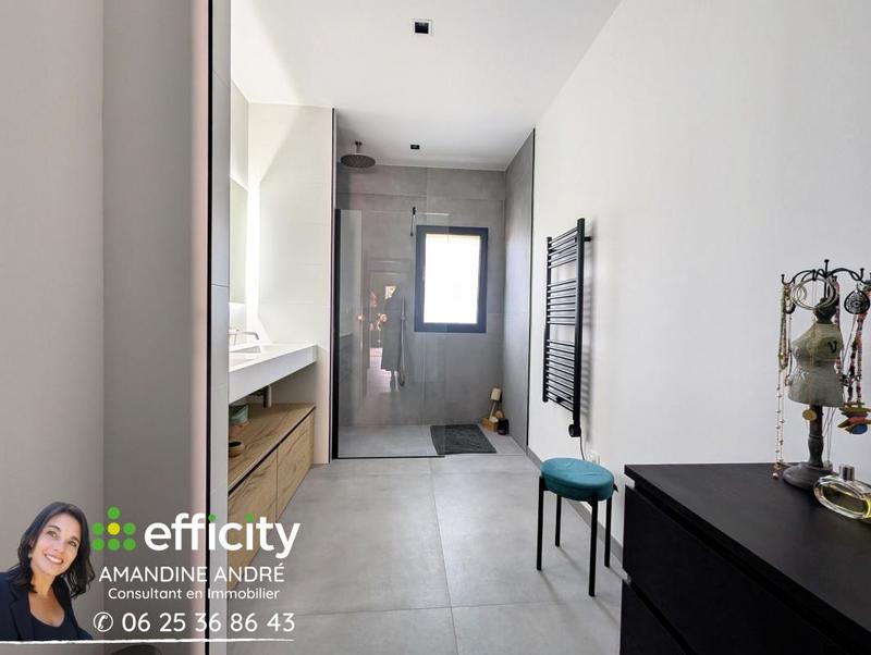 Maison - 245 m² - 7 pièces