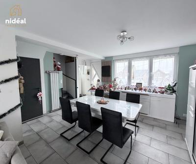 Maison - 80 m² - 4 pièces