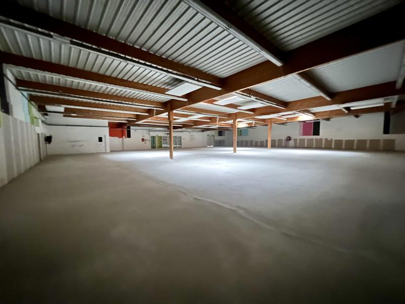 Local commercial - 1 442 m²
