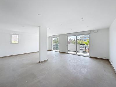 Local commercial - 77 m² - 3 pièces