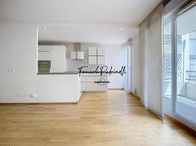 Appartement - 82 m² - 4 pièces