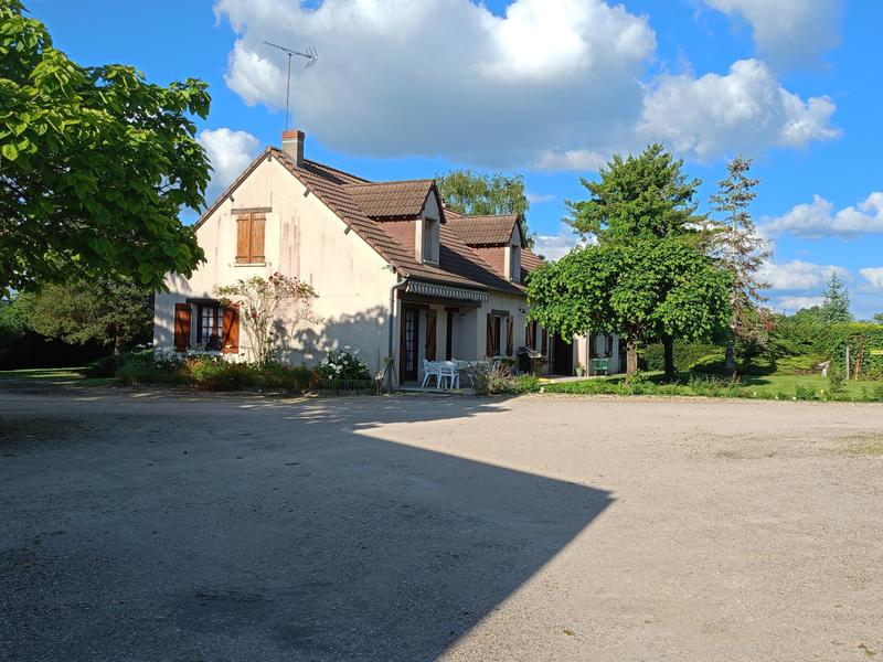 Maison - 142 m² - 7 pièces