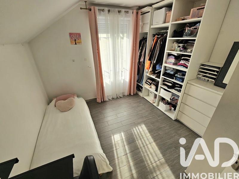 Maison - 210 m² - 10 pièces