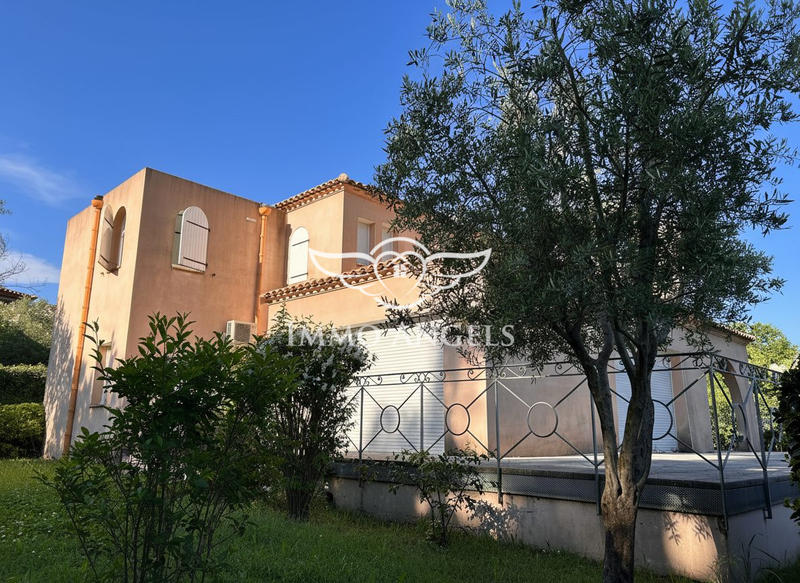 Maison contemporaine - 202 m² - 6 pièces