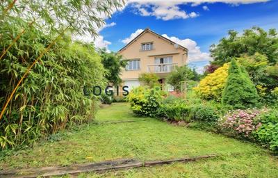 Maison - 159 m² - 7 pièces