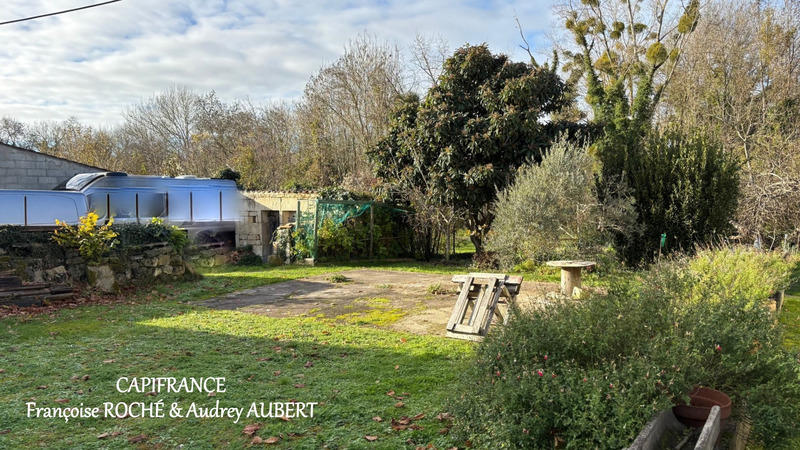 Maison en pierre - 89 m² - 4 pièces