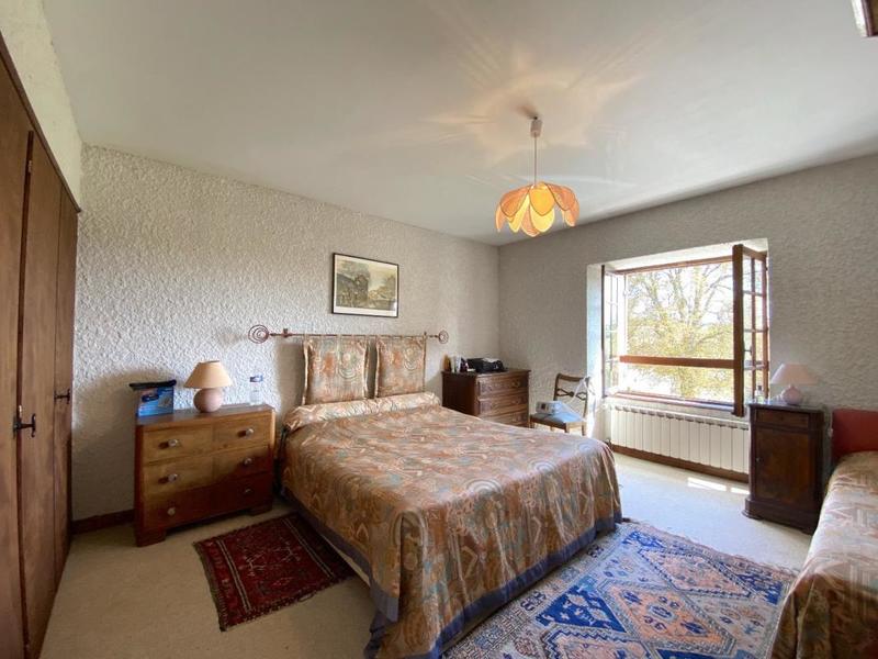 Maison - 215 m² - 8 pièces