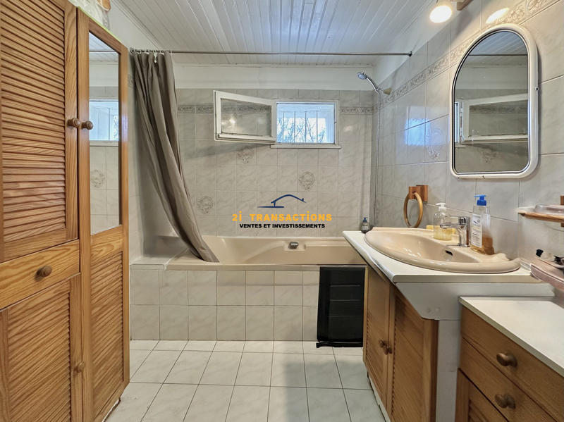 Appartement - 93 m² - 4 pièces