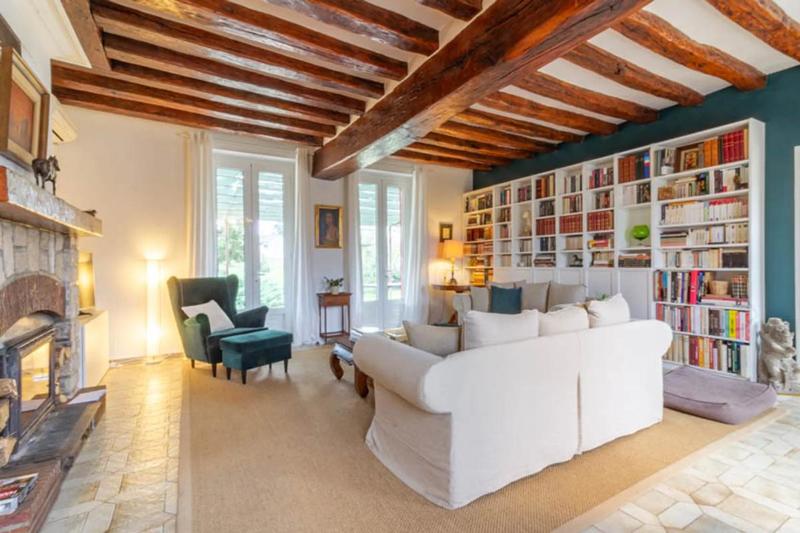 Propriété - 212 m² - 7 pièces