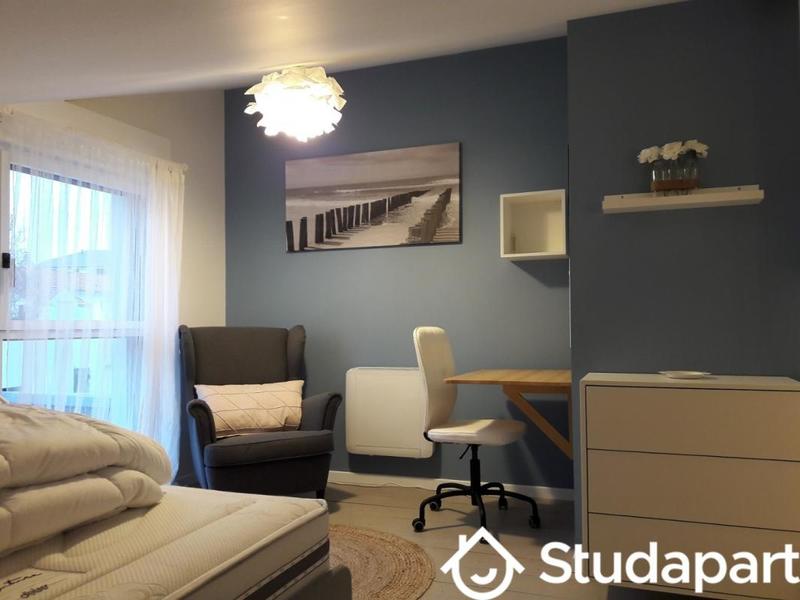 Chambre - 11 m² - 1 pièce