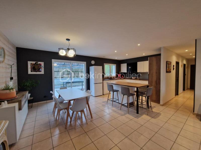 Maison - 114 m² - 5 pièces