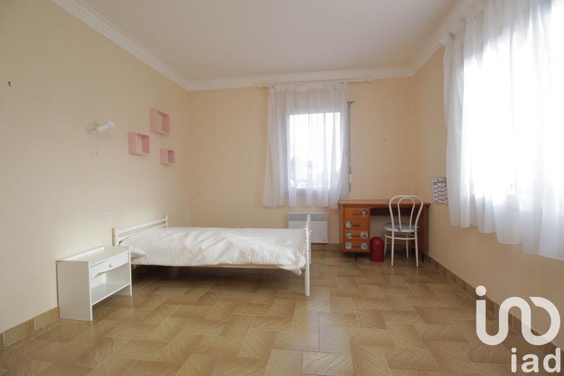 Maison - 241 m² - 10 pièces