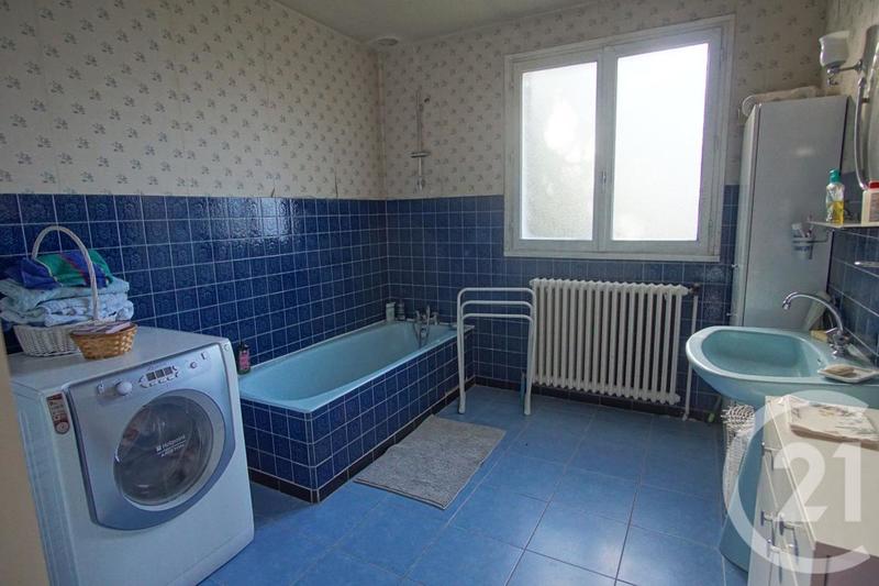 Pavillon - 217 m² - 7 pièces