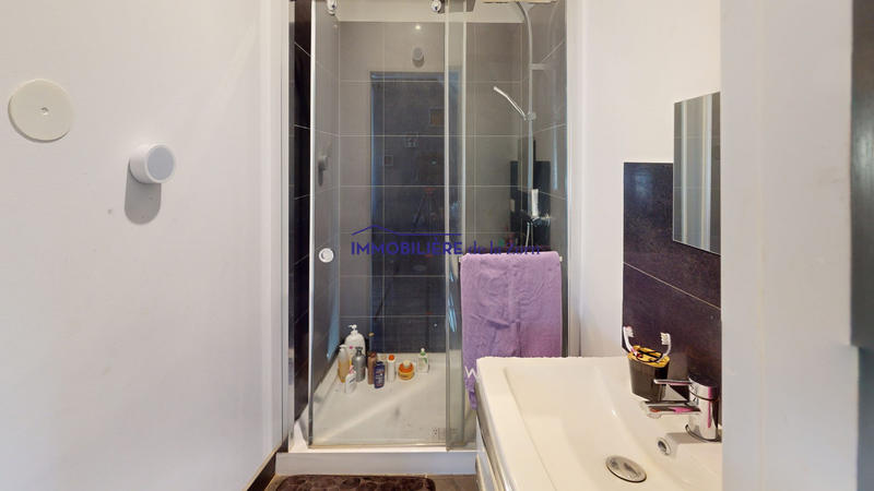 Maison - 199 m² - 6 pièces