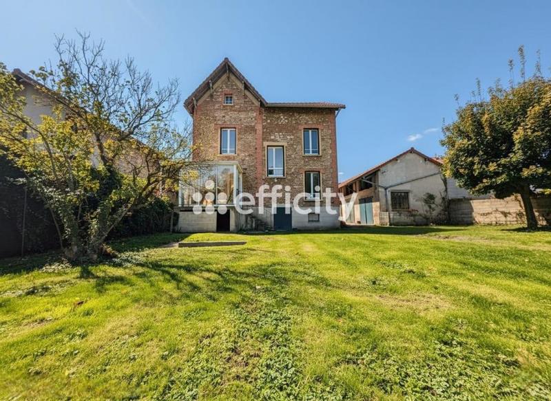 Maison - 120 m² - 6 pièces