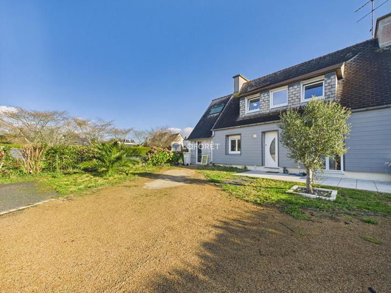 Maison - 95 m² - 5 pièces