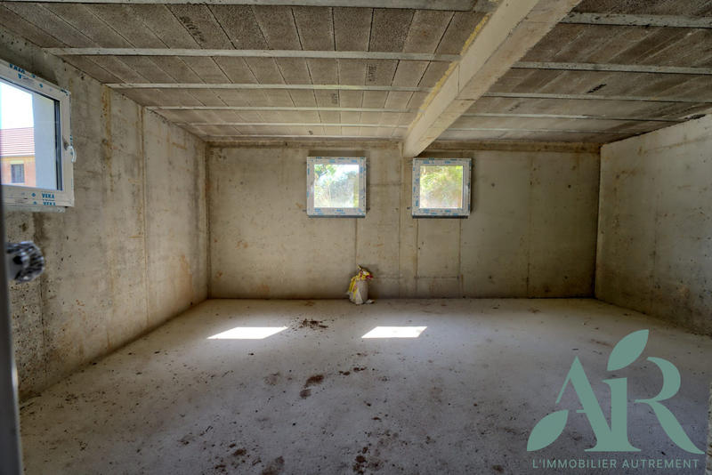 Maison - 105 m² - 4 pièces