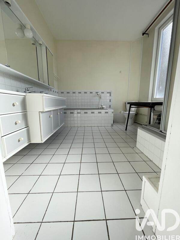 Maison - 206 m² - 10 pièces