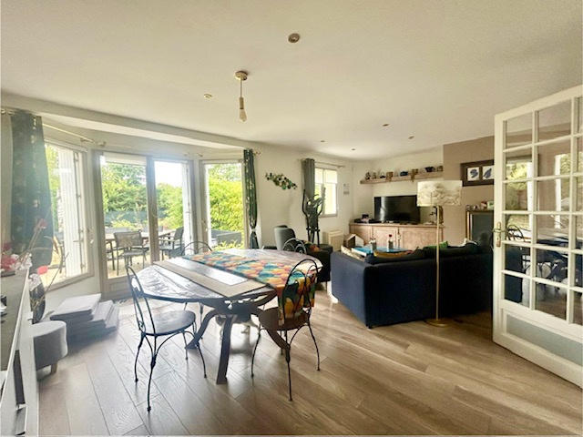 Maison - 172 m² - 7 pièces