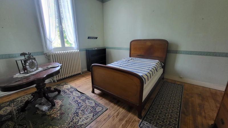 Maison - 213 m² - 8 pièces