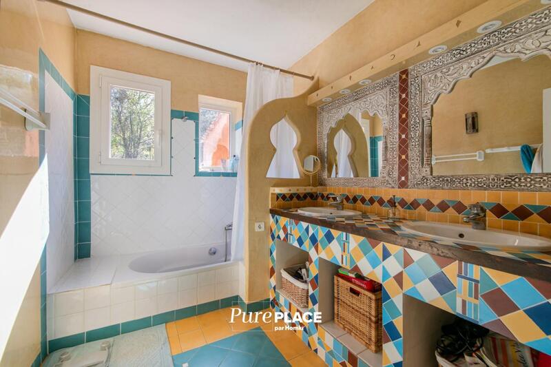 Maison - 209 m² - 7 pièces