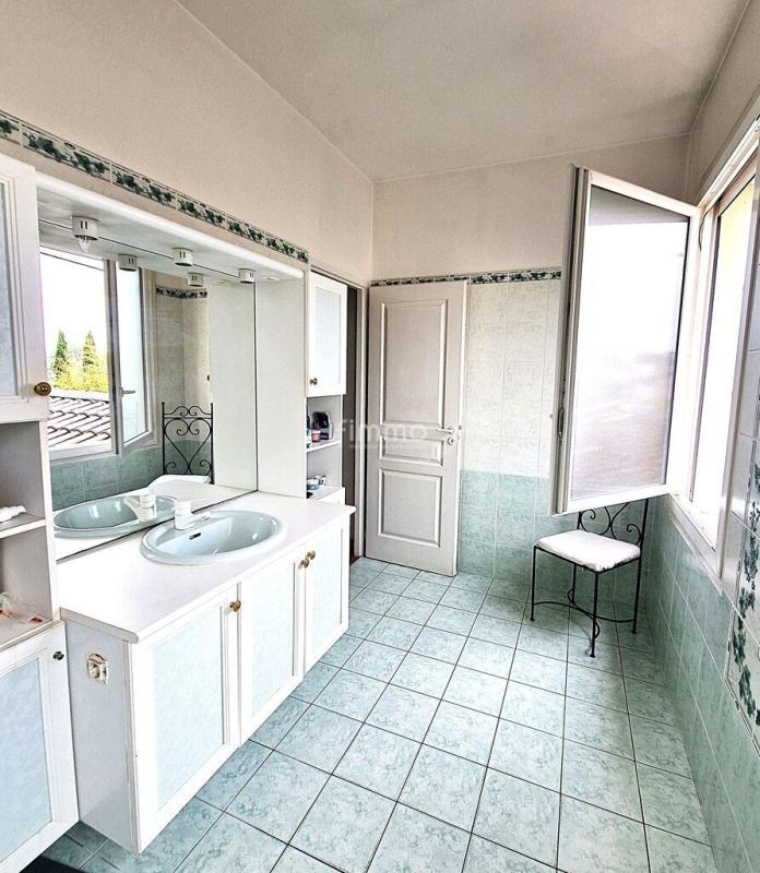 Maison - 194 m² - 6 pièces