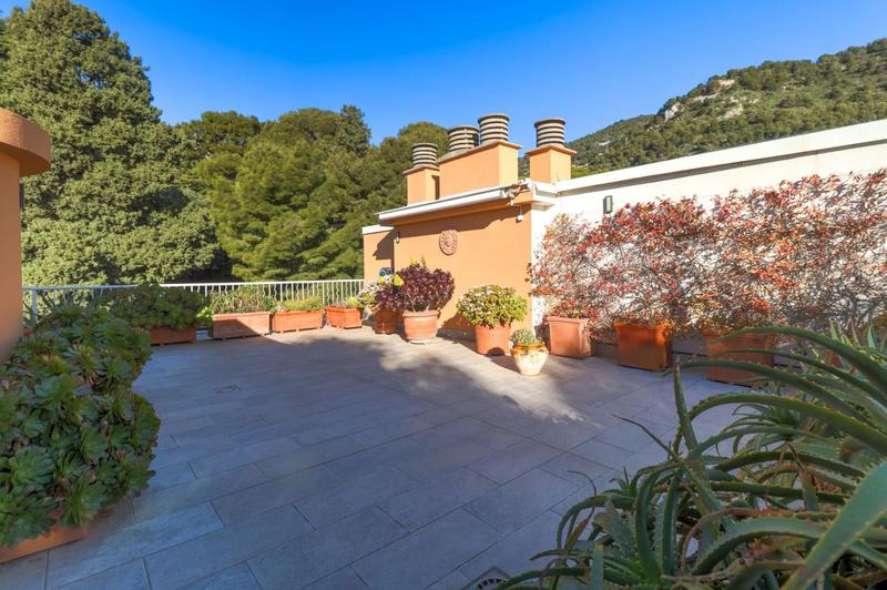 Appartement - 90 m² - 3 pièces