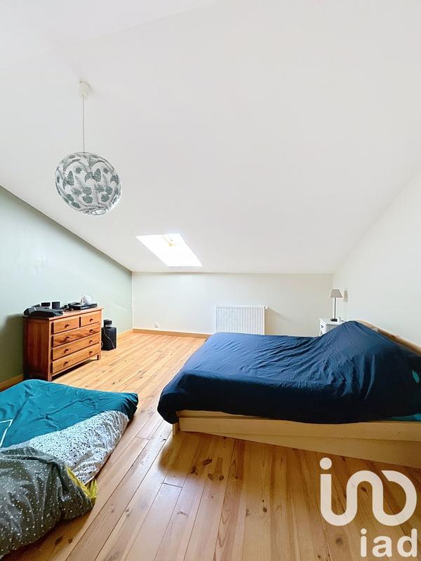 Maison - 238 m² - 8 pièces