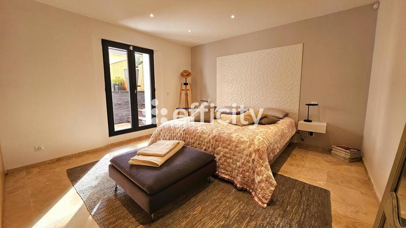 Maison - 190 m² - 5 pièces