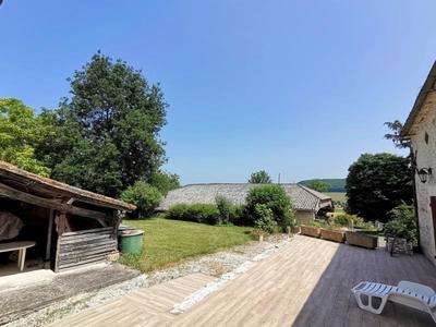 Maison - 167 m² - 5 pièces