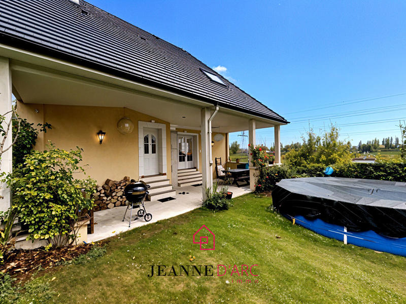 Maison - 165 m² - 9 pièces