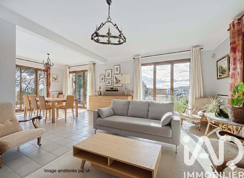 Maison - 170 m² - 7 pièces