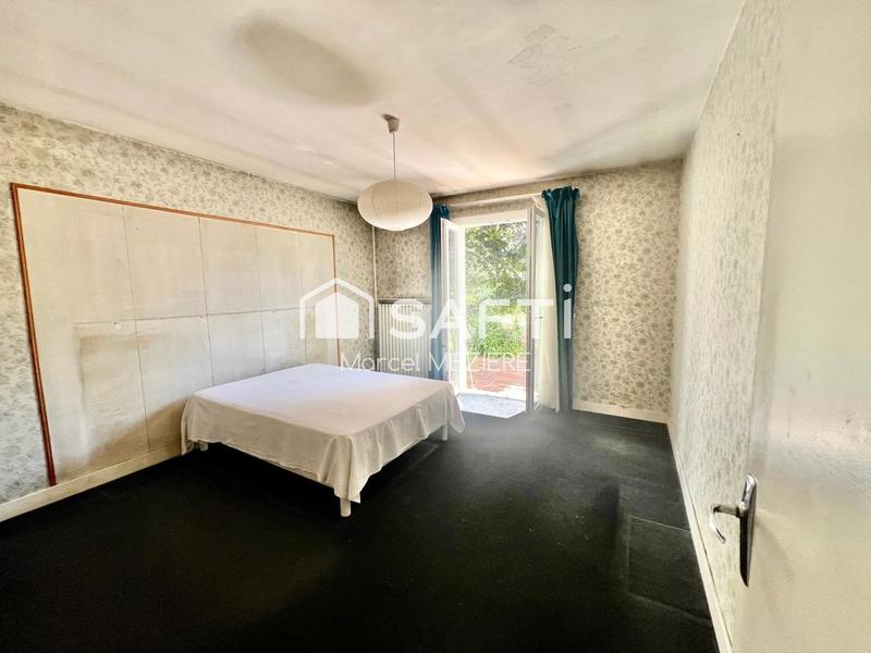 Maison - 200 m² - 8 pièces