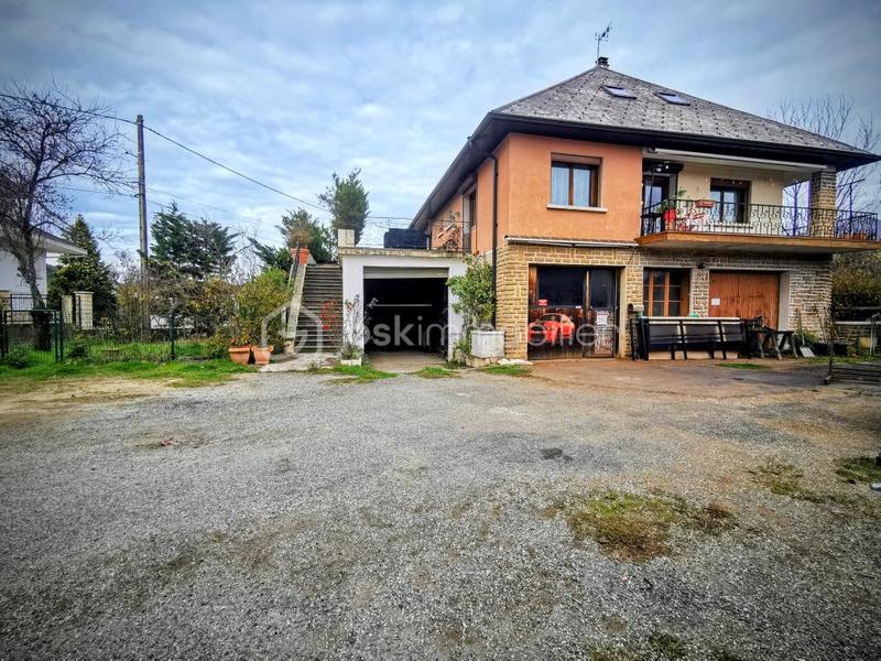 Propriété - 222 m² - 10 pièces