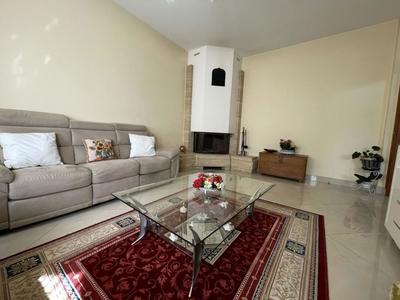 Pavillon - 143 m² - 7 pièces