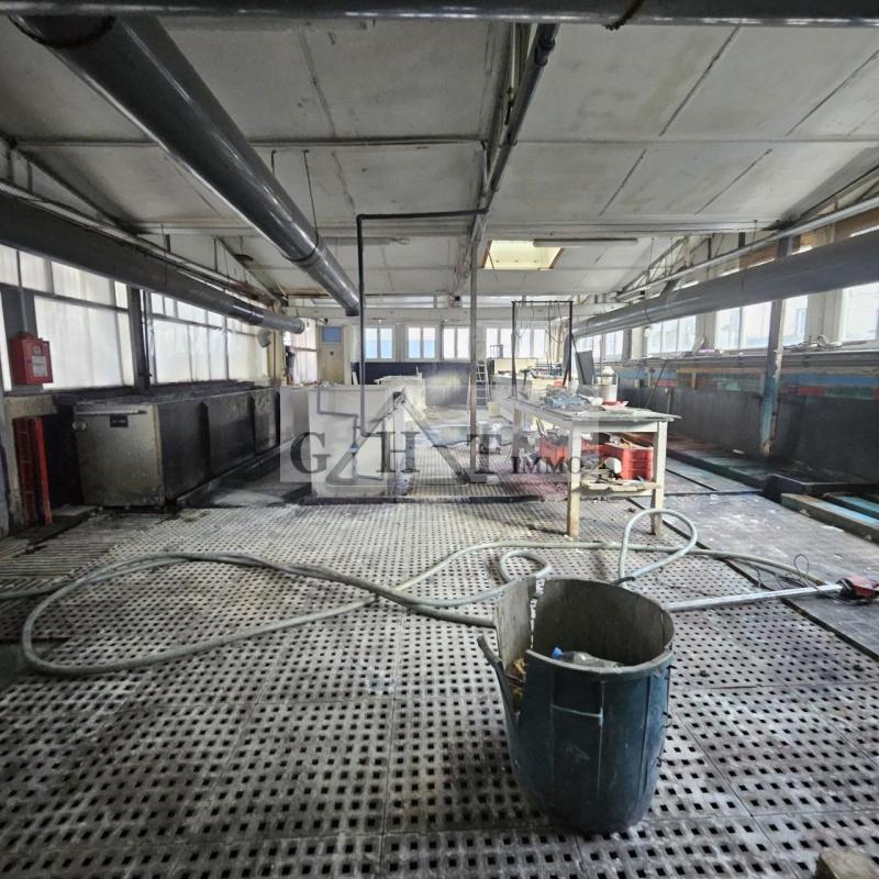 Entrepôt - 528 m² - 3 pièces
