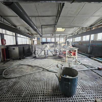 Entrepôt - 528 m² - 3 pièces