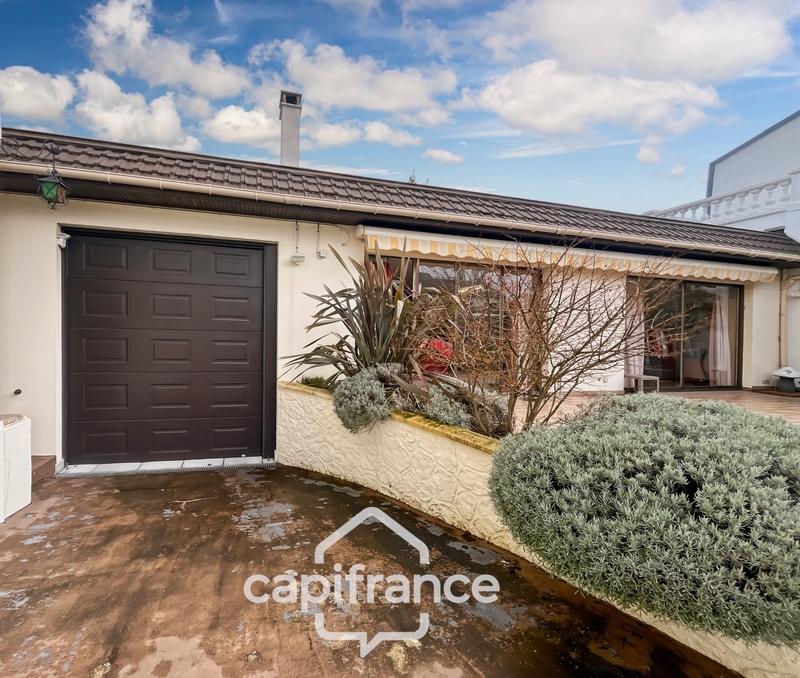 Maison - 200 m² - 6 pièces