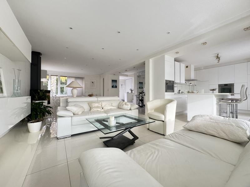 Maison - 166 m² - 7 pièces