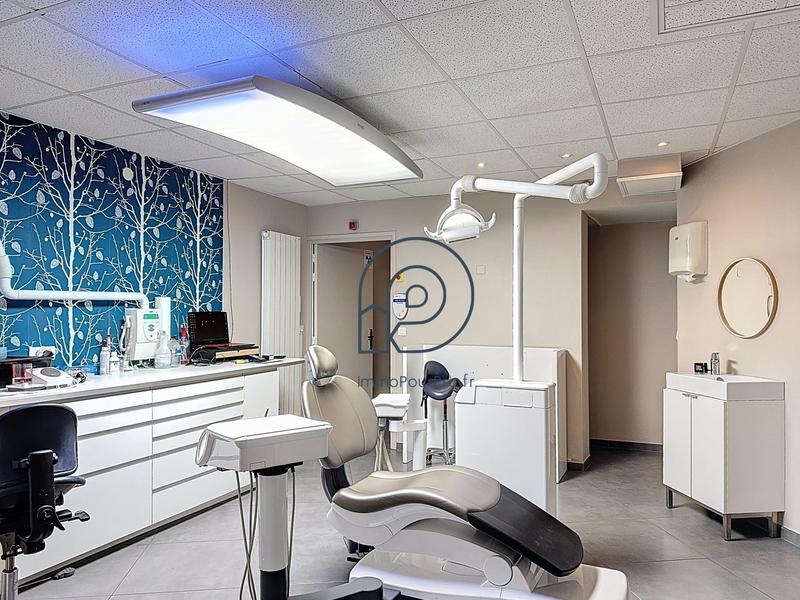 Local d'activités - 167 m²