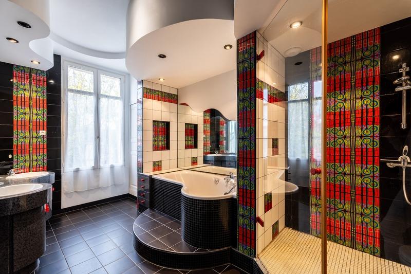 Maison - 328 m² - 15 pièces